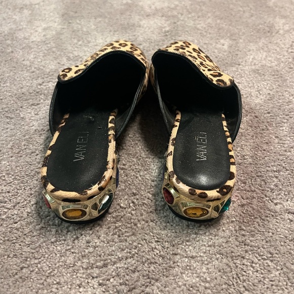 Vaneli Leopard Print Flats - Picture 2 of 3